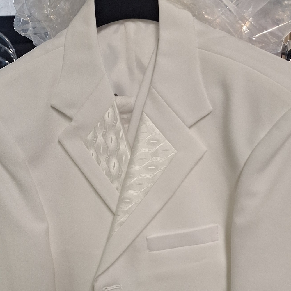 Elegant White Boys Suit